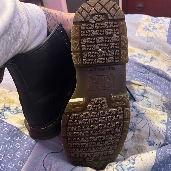 DOC MARTEN 1460 SLIP RESISTANT LEATHER LACE UP WATER PROOF BOOTS - Picture 6 of 6